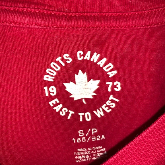 Roots Canada Red Tee - Picture 2 of 2